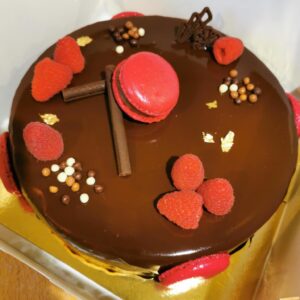 Gâteau mousse chocolat insert framboises